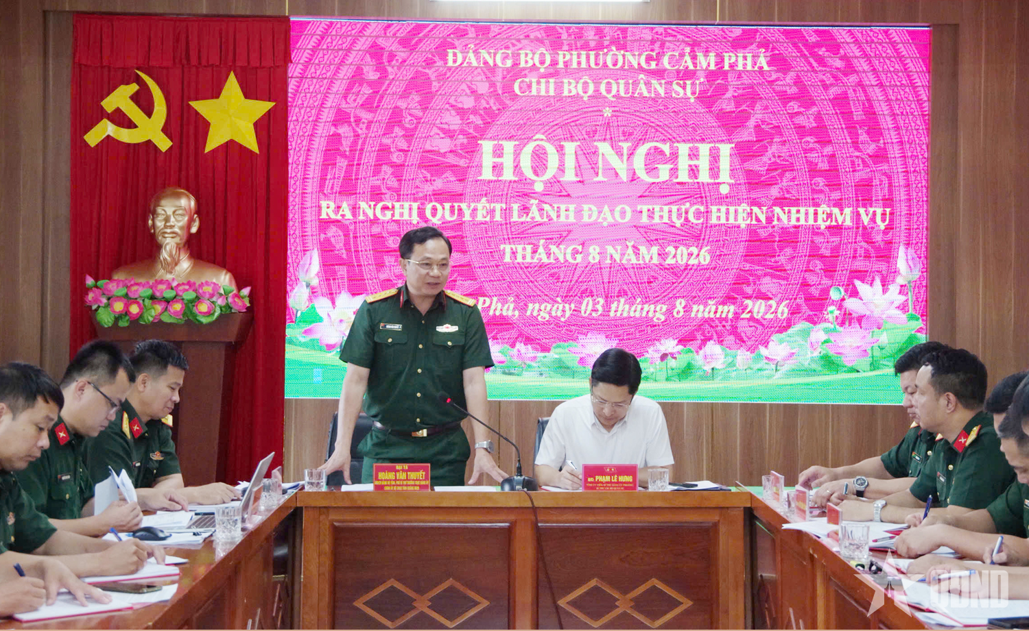 Chính ủy Bộ CHQS tỉnh Quảng Ninh dự sinh hoạt Chi bộ Quân sự phường Cẩm Phả

